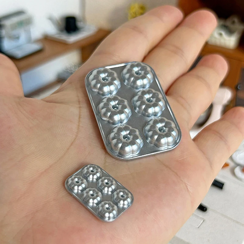 1Pcs Miniatur Puppenhaus Mini Gebäck Keks Cookie Kuchen Brot Silber Form DIY Lebensmittel Spielen Silikon Form Zubehör