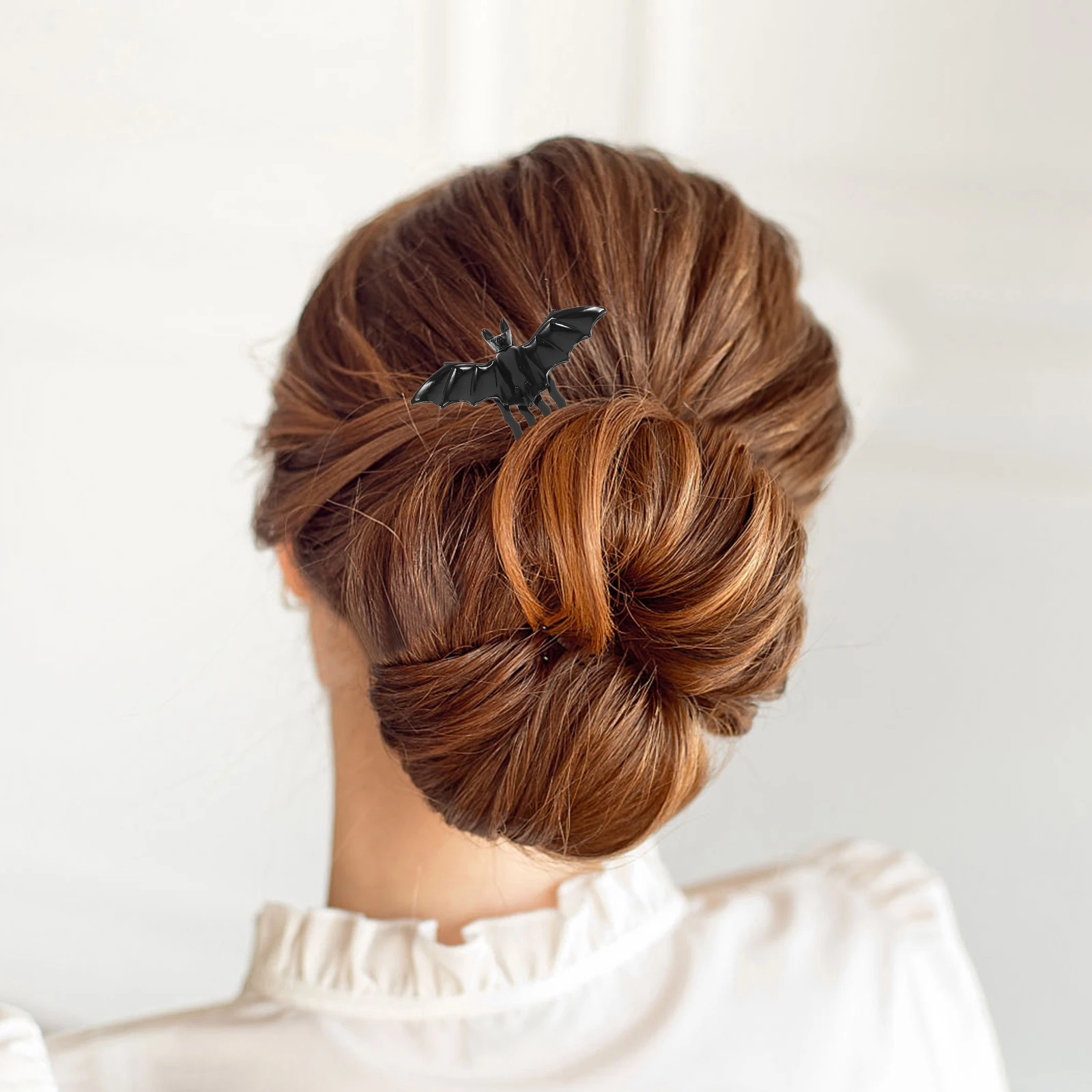 

Bat Wing Hair Clip Halloween Party Accessory Women Quirky Hairpins Premium Alloy Durable Wear Styling Aid Unique Hairstyle Gift