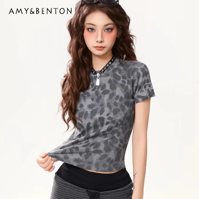 

Американская ретро-футболка с леопардовым принтом, круглым вырезом и коротким рукавом для женщин, весна-лето 2026, модный универсальный топ для девушек
