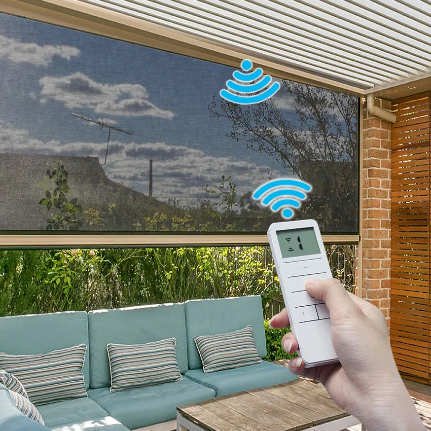 Elektrische Lichtfilternde Outdoor-Wasserdichte Windbeständige Rollos Kabellose UV-Schutz Zip-Track Motorisierte Jalousien Modern