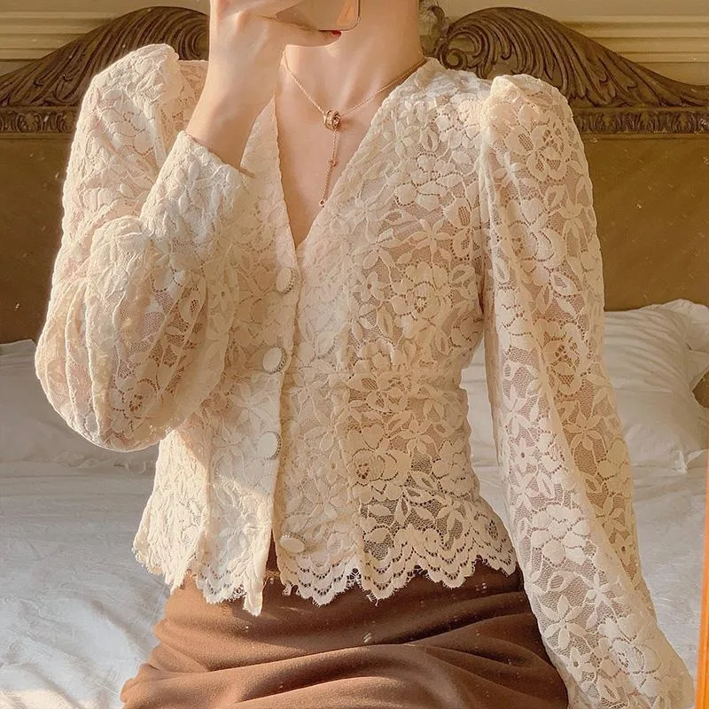 

Модная женская французская высококачественная красная рубашка в стиле ретро с v-образным вырезом и кружевной рубашкой в западном стиле