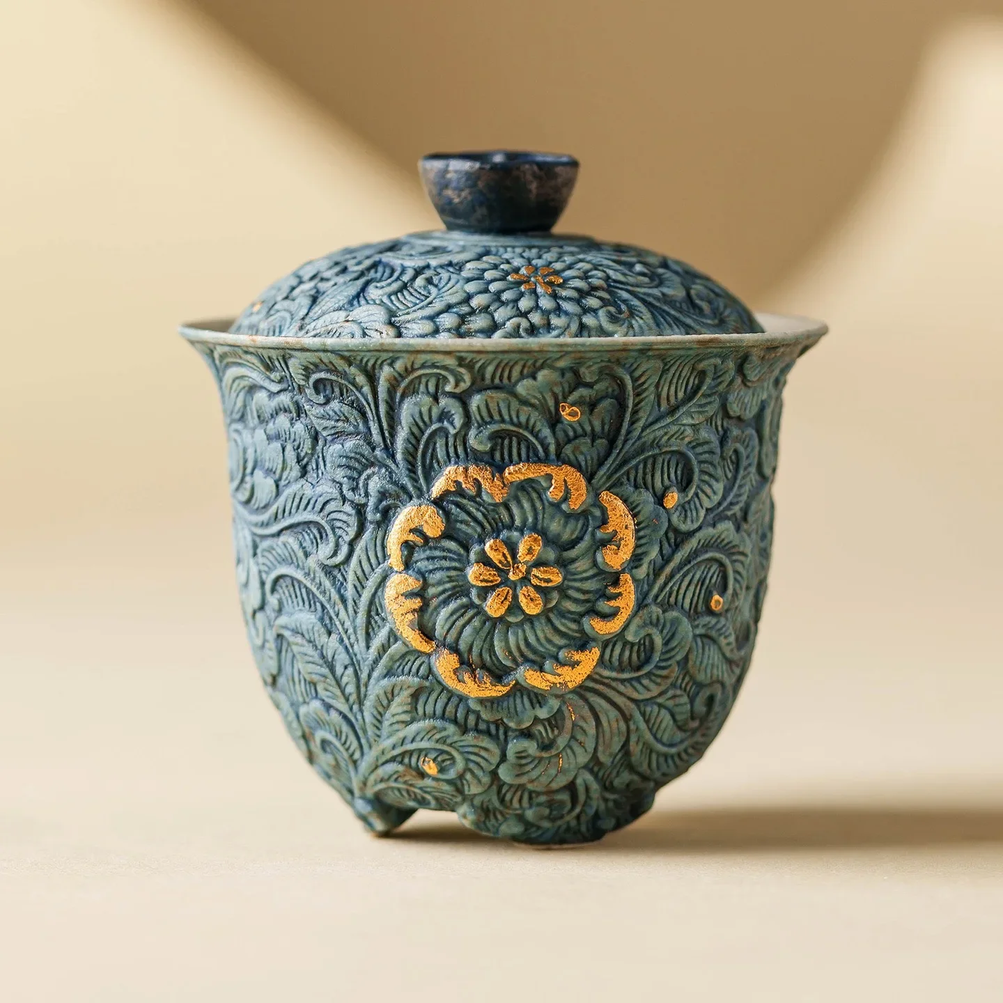 110ML Gray-blue Flint Red Sprinkled Gold Relief Cover Bowl High-grade Ceramic Tea Bowl with Lid Kung Fu Tea Set Craft Ornaments