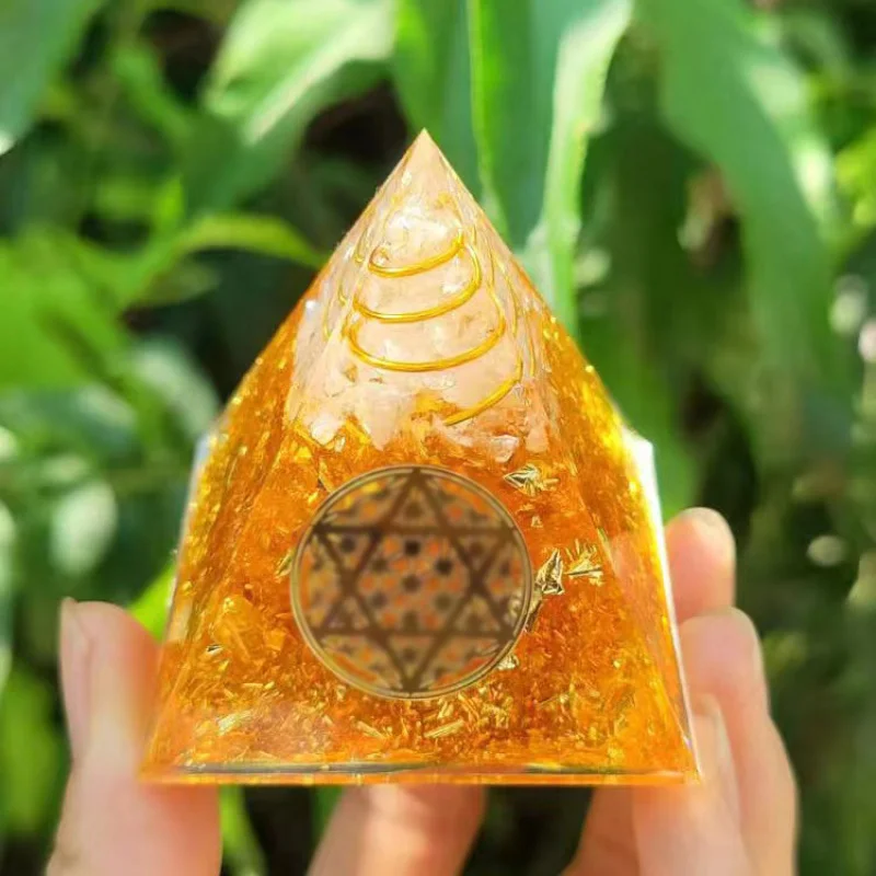 Hot-Selling Ball Pyramid Crystal Gravel Epoxy Resin Home Desktop Handmade Ornament