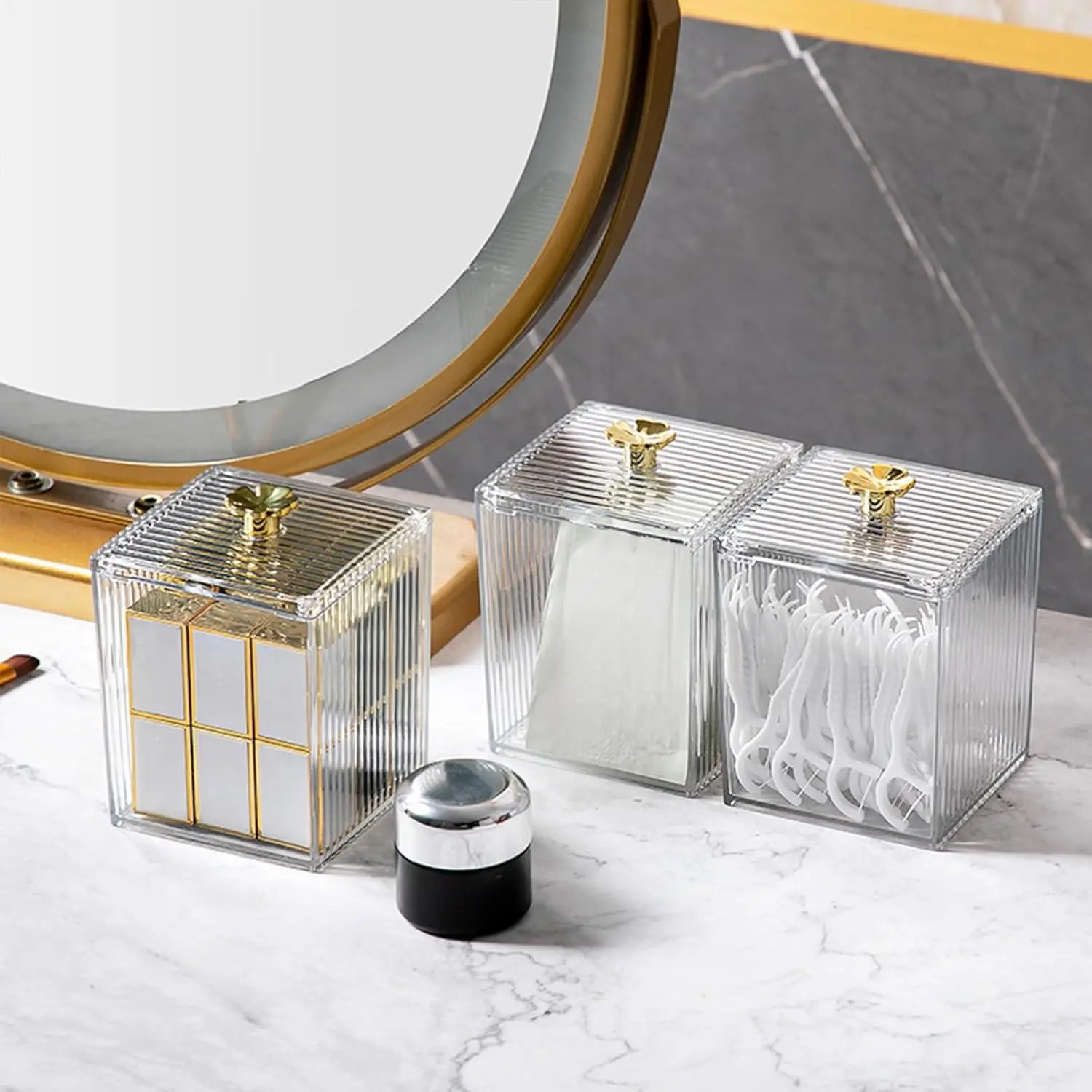 Organisateur de bureau en acrylique transparent avec bordure dorée, boîte de rangement anti-poussière pour coiffeuse et bureau, support à bijoux et maquillage (1 pièce)