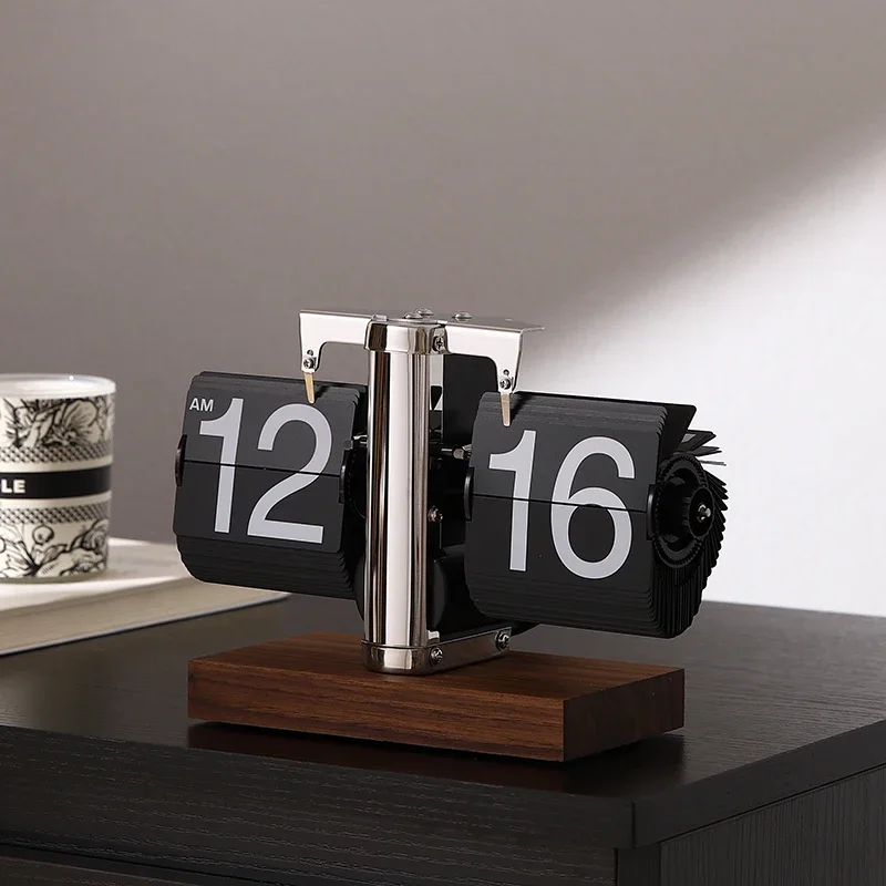 

page turning clock ornament