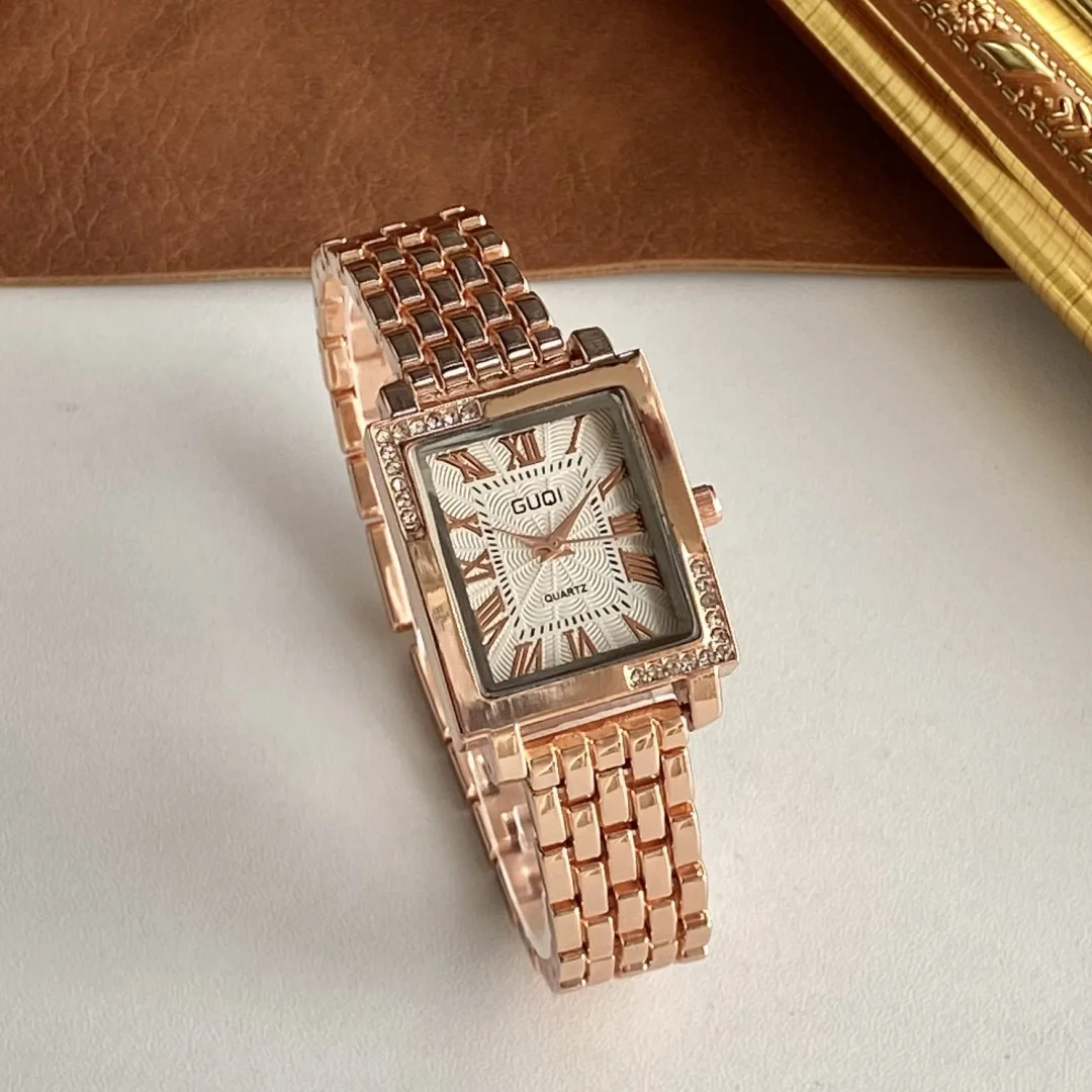 นาฬิกาแฟชั่นสำหรับผู้หญิง สายทอง หน้าปัดสี่เหลี่ยม นาฬิกาควอตซ์หรูหรา ประดับเพชร นาฬิกาข้อมือผู้หญิง นาฬิกาสำหรับใส่กับชุดเดรส