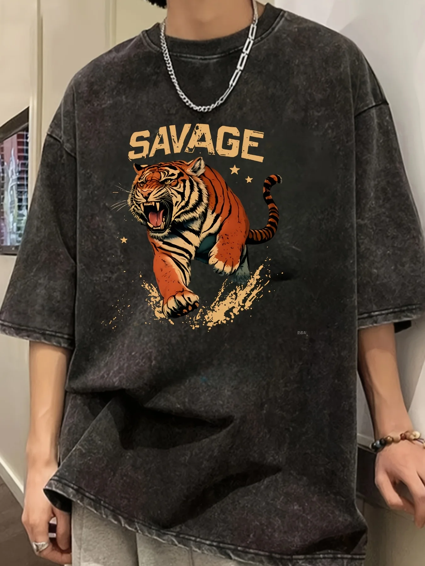 Camiseta de Verano para Hombre, 100% Algodón Lavado, Tela Cómoda, Estampado de Tigre con Letras SAVAGE, Prenda Moderna Adecuada para Uso Diario