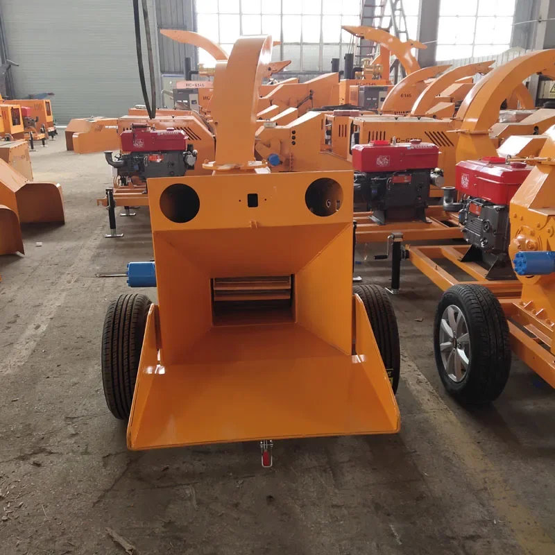 Automatic Hydraulic Feed Drum Chipper Machine Mobile  Wood Pulverizer Garden Machinery