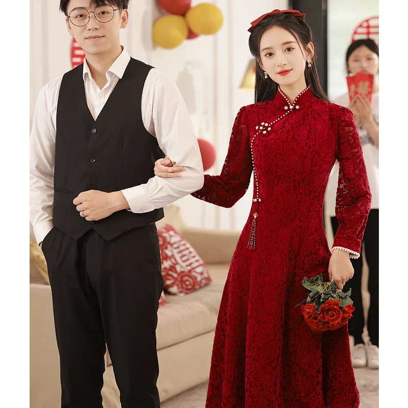 

Chinese Lady Burgundy Cheongsam Embroidery Floral Mandarin Collar Qipao Vintage Button Long Sleeve A-Line Bride Wedding Dress