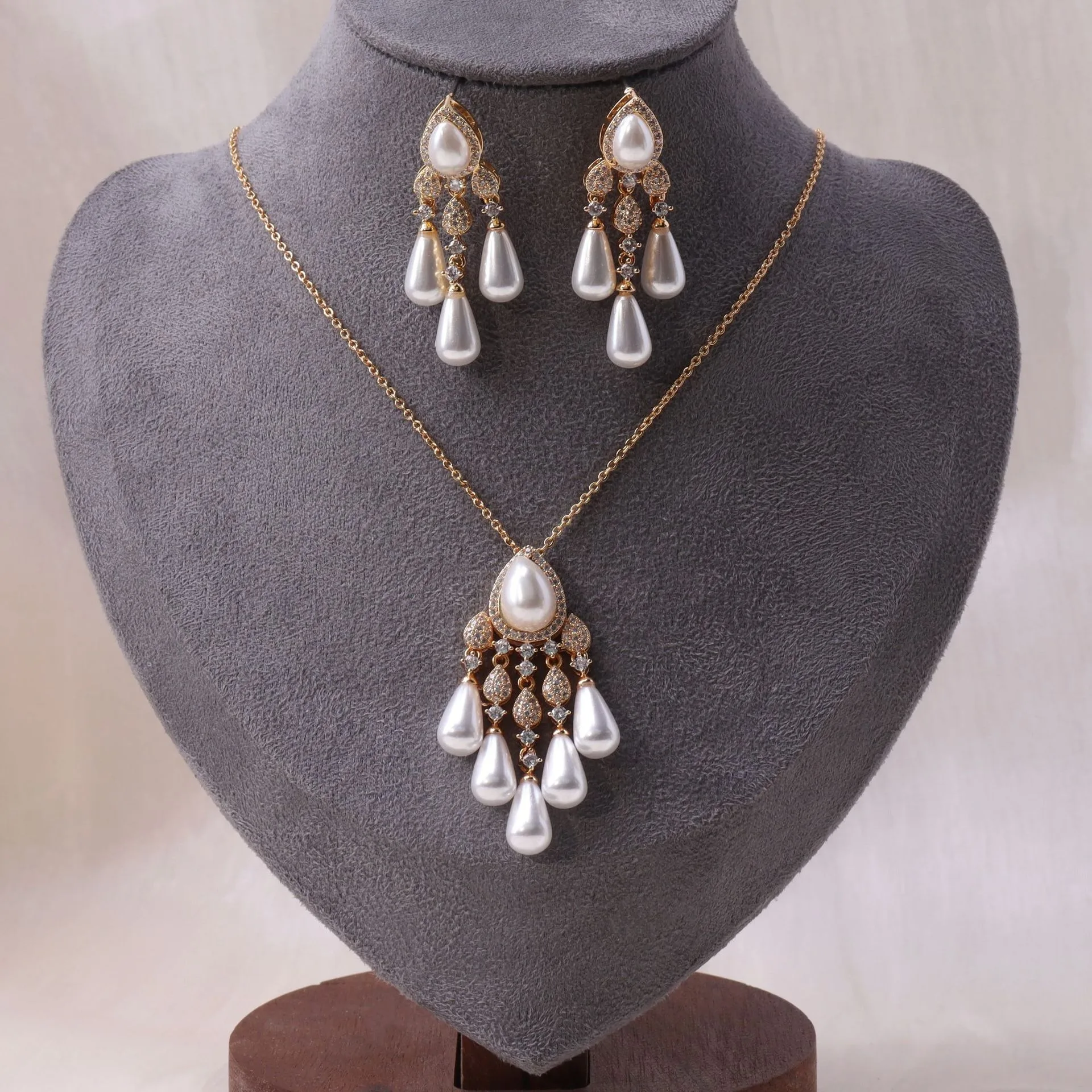 set-di-gioielli-di-lusso-con-collana-e-orecchini-a-goccia-di-perle-per-donne-gioielli-da-sposa-con-zirconi-per-matrimoni-e-feste-stile-dubai