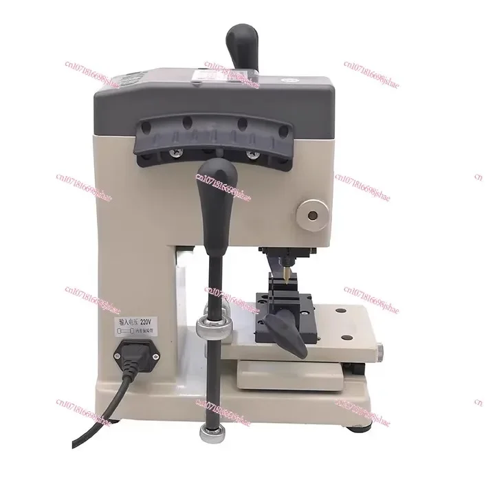 Guangzhou De Brand D30 Key Machine Milling Groove Punching High Precision Civil Car Key Duplicator De Brand