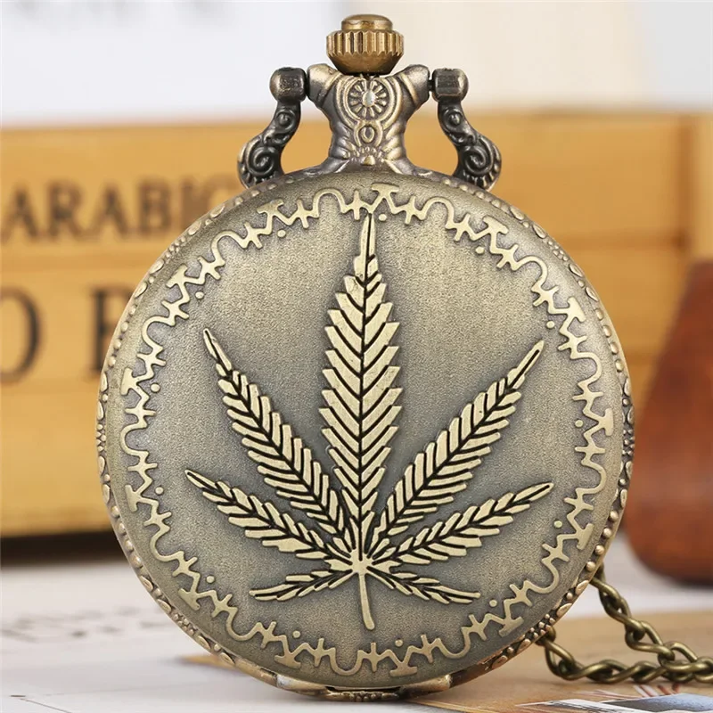 

Old Fashion Pocket Clock Engraved Leaf Design Men Women Retro Quartz Analog Watches Necklace Sweater Chain Collectable Reloj