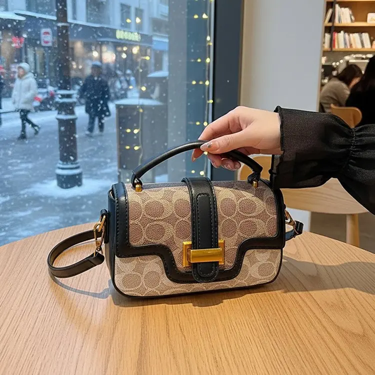 

Маленькая квадратная сумка с персонализированным принтом, женская сумка в европейском стиле в стиле ретро, минималистичная сумка через плечо с широким ремешком, сумки для повседневного использования