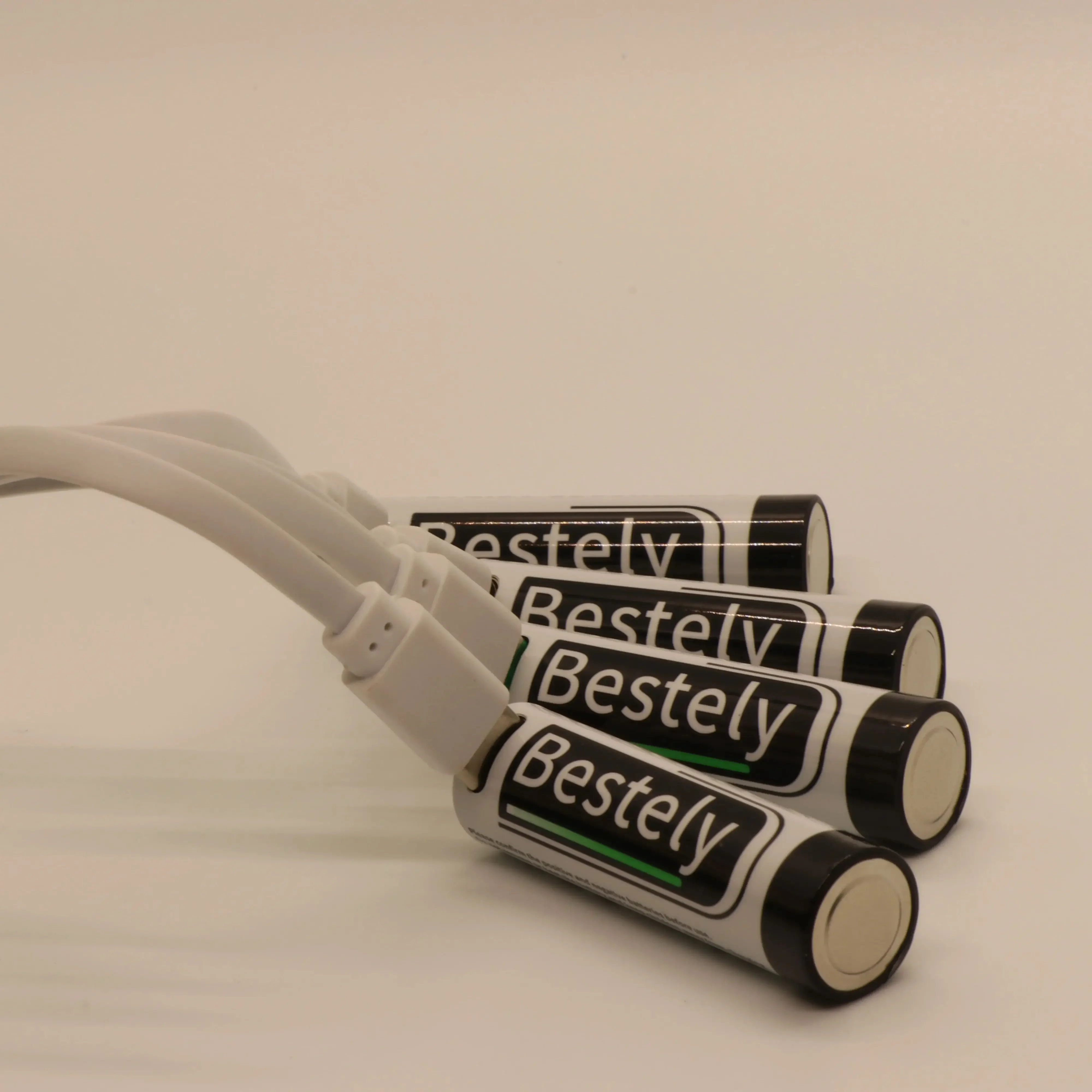 أفضل بطارية ليثيوم أيون قابلة لإعادة الشحن USB 1.5 فولت AA 5800 مللي أمبير في الساعة، AA شحن سريع ليثيوم أيون Akku، دورة 2000 مع كابلات منفذ USB-C