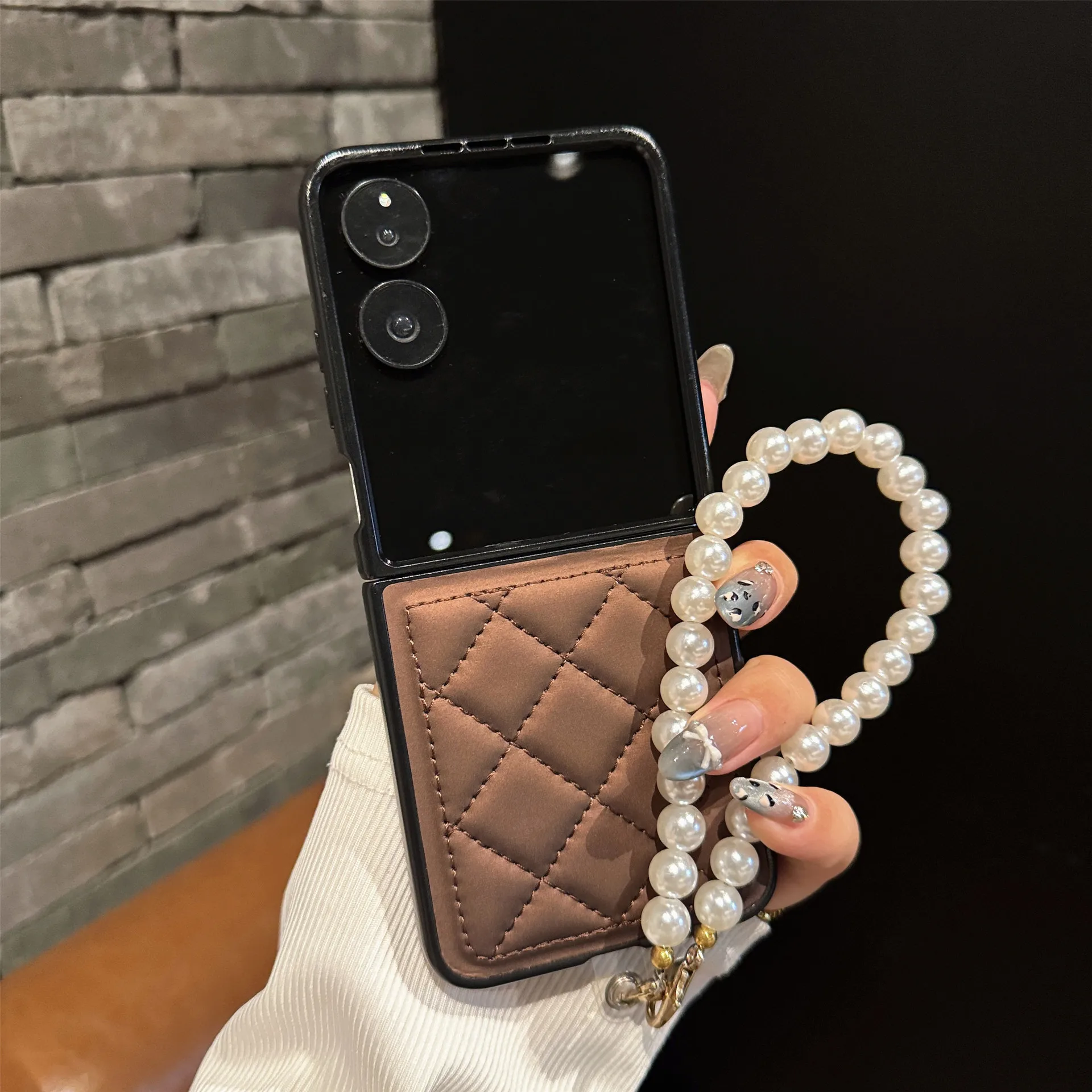 Luxury Fashion Rhombus Lambskin Leather Phone Case Cover With Pearl Hand Strap For Samsung Galaxy Z Flip 7 FE 6 5 4 3 5G