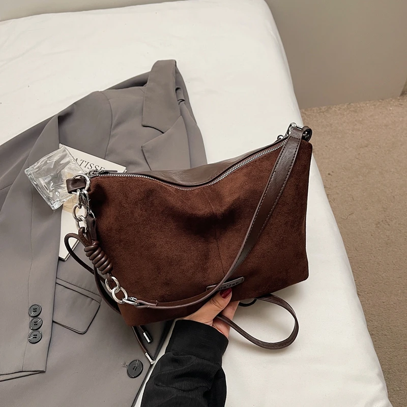 

Stylish Messenger Bag With Casual Large Capacity For Women In Solid Color And Unique Logo Design