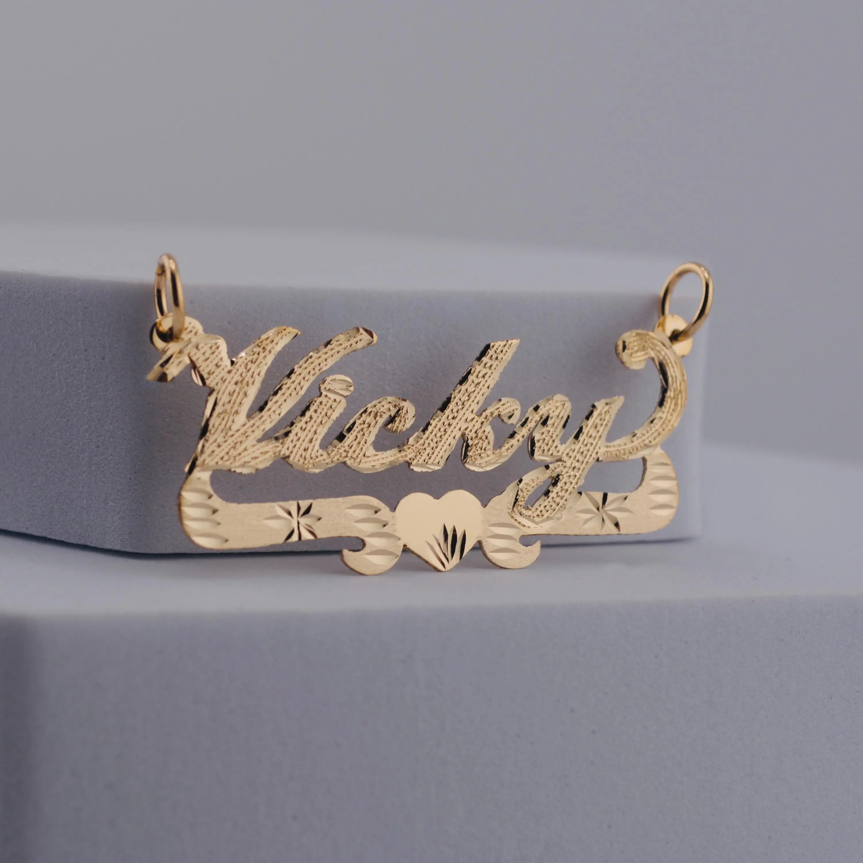 لوحة اسم على شكل قلب مبطنة بالذهب - قلادة تحمل اسمًا مخصصًا مصنوعة يدويًا مطلية بالذهب عيار 18 قيراط #2