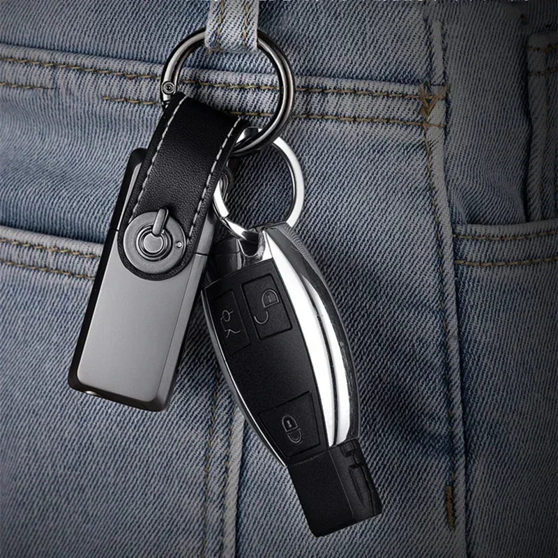 Fashionable metal inflatable lighter mini pendant keychain, grinding wheel, direct spray windproof cigarette lighter, men's gift
