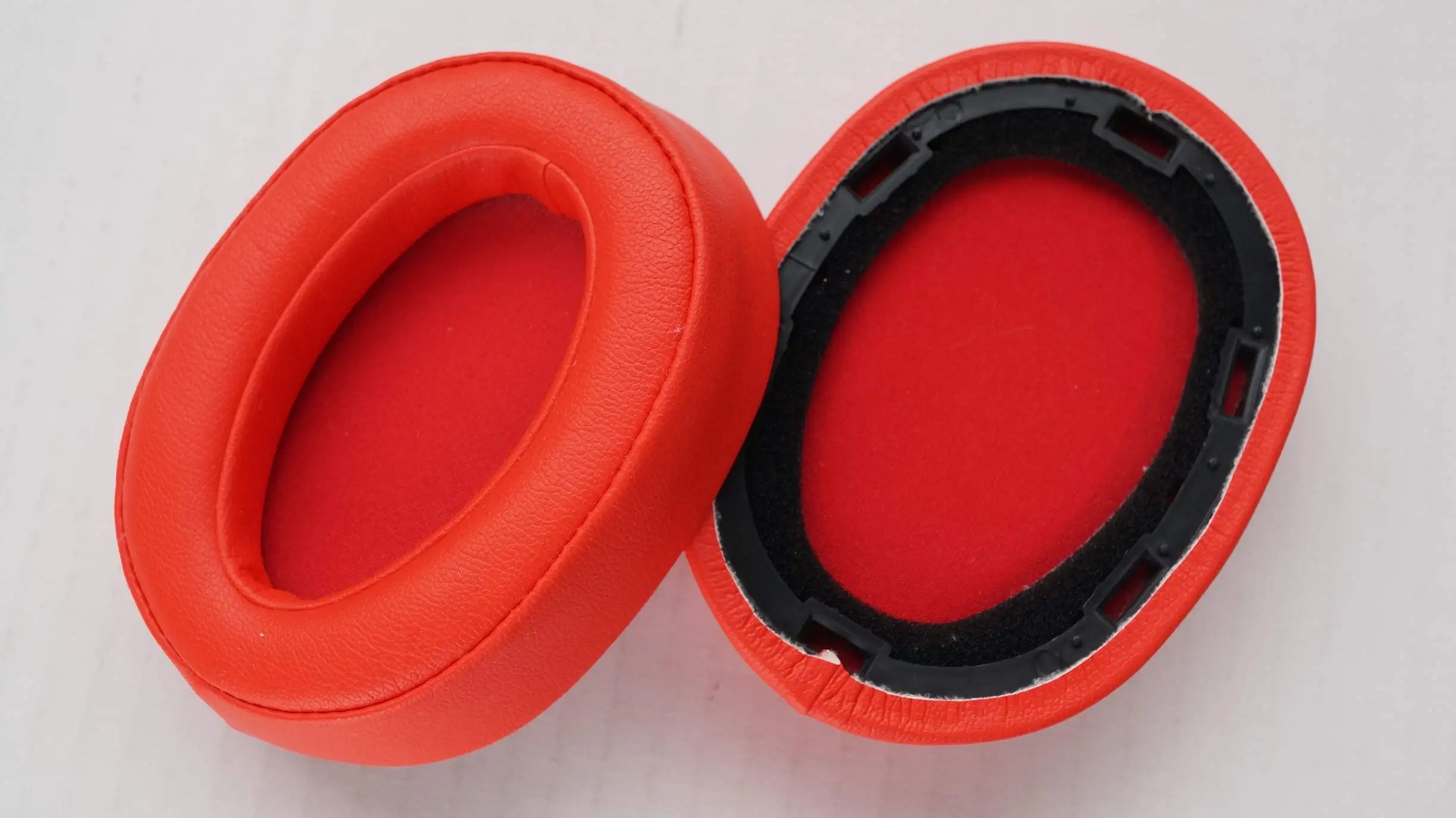 وسادات أذن V-MOTA متوافقة مع سماعات سوني ، وسماعات رأس بديلة ، وسائد ، وقطع إصلاح ، وأحمر