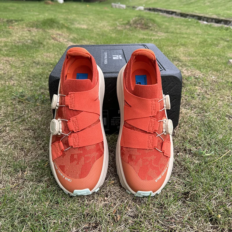 New 2025 Summer Breathable Walking Shoes Breathable Shoes Soft Bottom Shock Absorption Casual Running Shoes Very Good