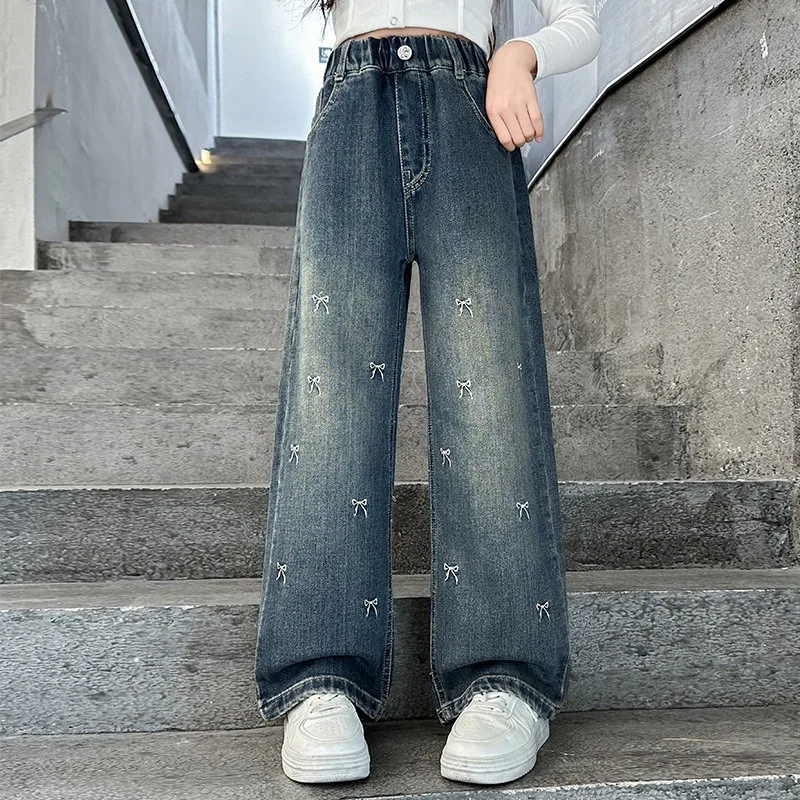 UNITIM Herbst Kinder-Jeans mit Liebes-Stickerei, Gerade Hosen für Junge Mädchen, Lose Elastische Taille, Denim-Hosen für Junge Teenager-Mädchen – Detail 4