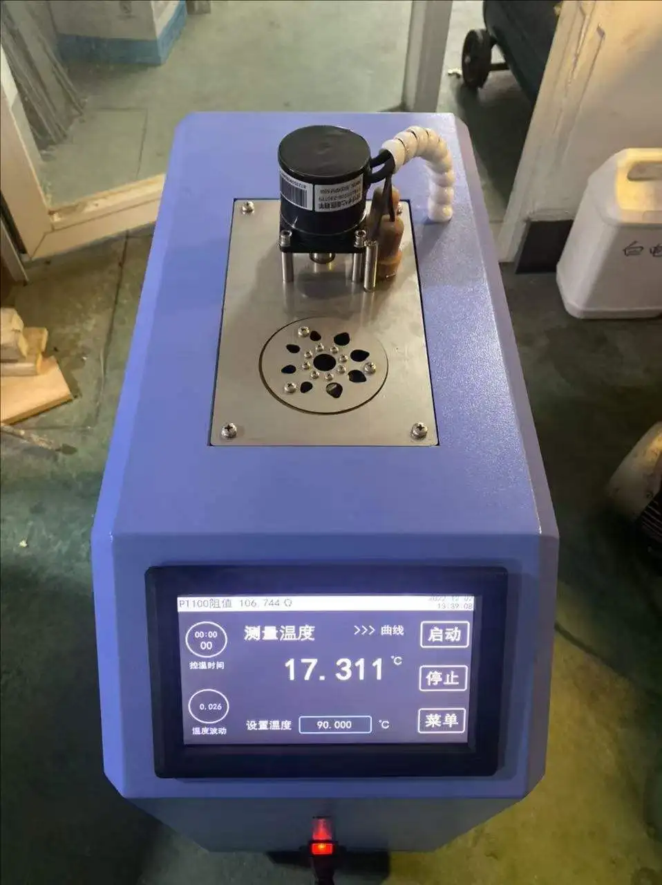 Portable High-Precision Refrigeration Bath -40°C To 95°C For Temperature Sensor Calibration Product Type Instruments