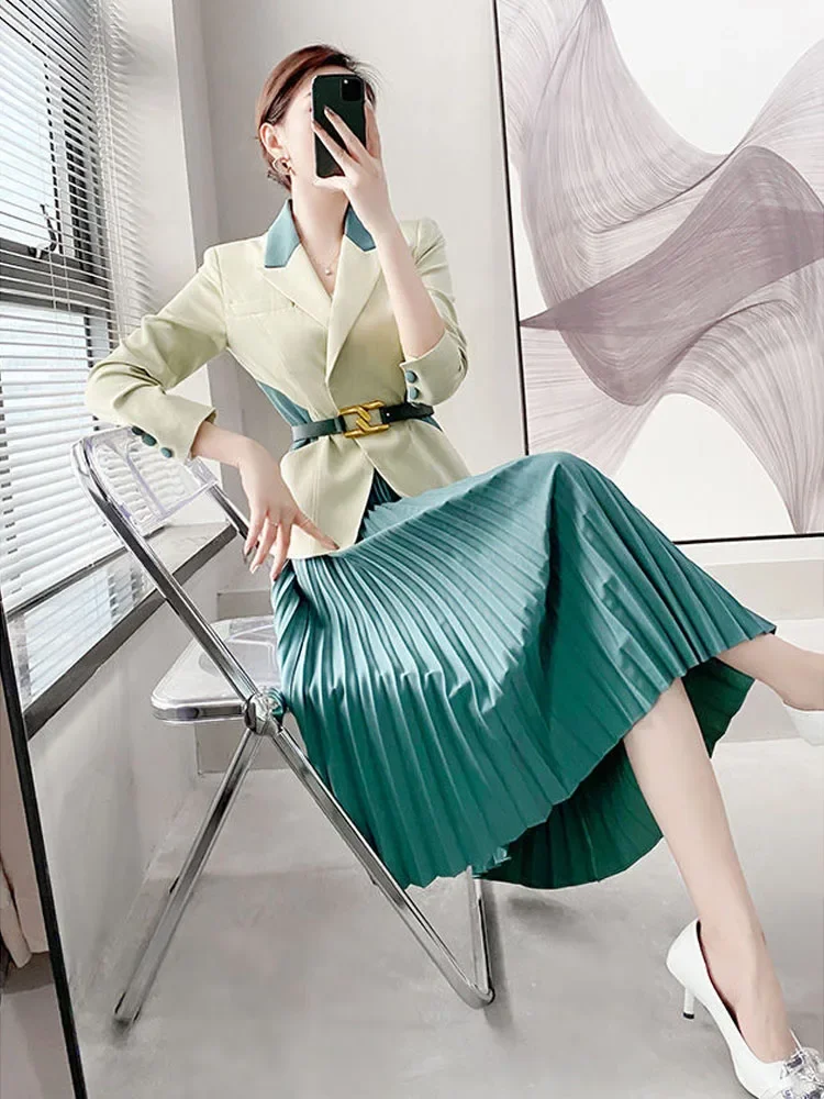 2024 Spring New Sophisticated Professional Set for Women: Elegant Waist-defining Slimming Blazer Pleated Skirt Two-piece Outfit