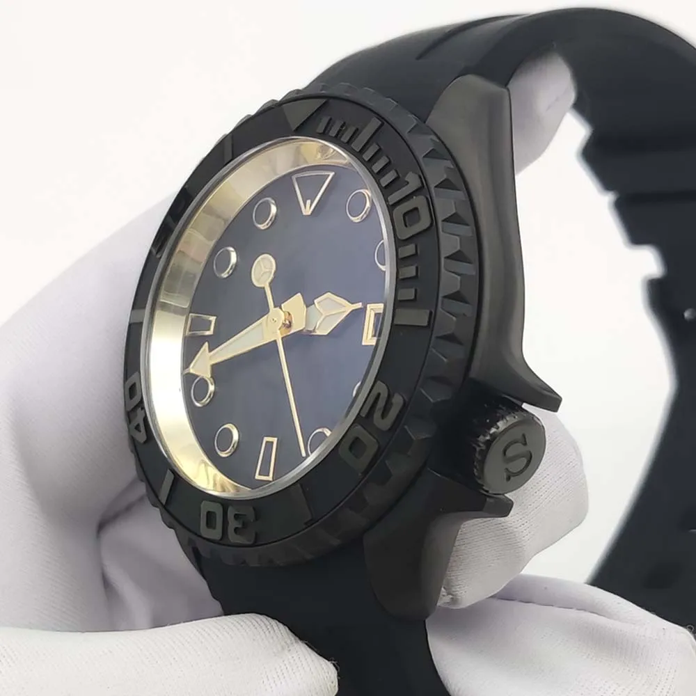 42mmの新しいNH35自動機械式時計、サファイアガラス、快適なラバーストラップ、メンズカジュアルビジネス腕時計