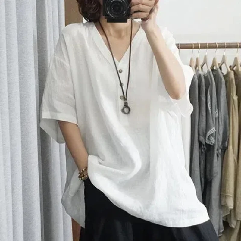 女性用Vネック半袖Tシャツ,ラージサイズ,ボタン,ルーズ,無地,ヴィンテージスタイル,カジュアル,夏