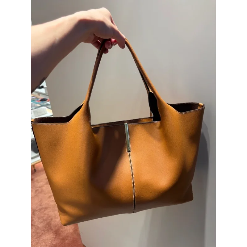 Tote Bag Vertical Bar Metal Hardware Barretta Large Capacity Daily Work Shopping Handbag Minimalist Luxury Women Shoulder Bag