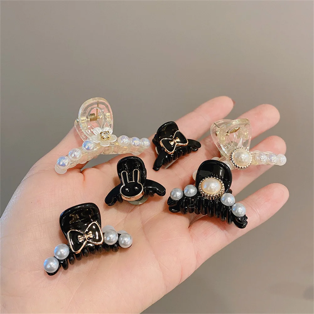 Elegant Camellia Bangs Barrettes Simple Shiny Pearl Hairpin For Woman Vintage Bow Small Hair Claw Fashion Shark Clip Headdress