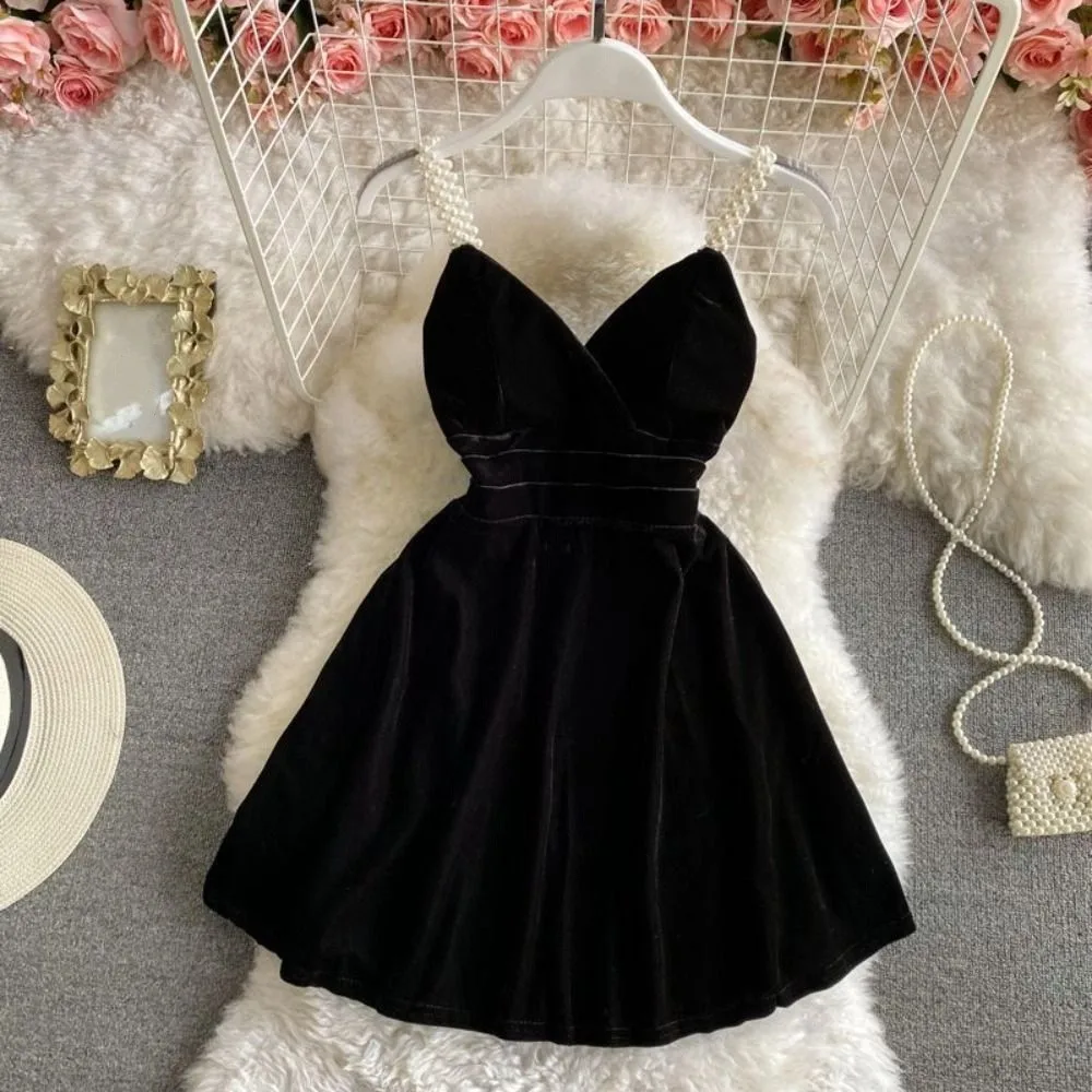 

Elegant Pearl Strap Velvet Slim Sling Dress High Waist V-neck Velvet Princess Dress Thin Sleeveless Chelly Gold Dress Party