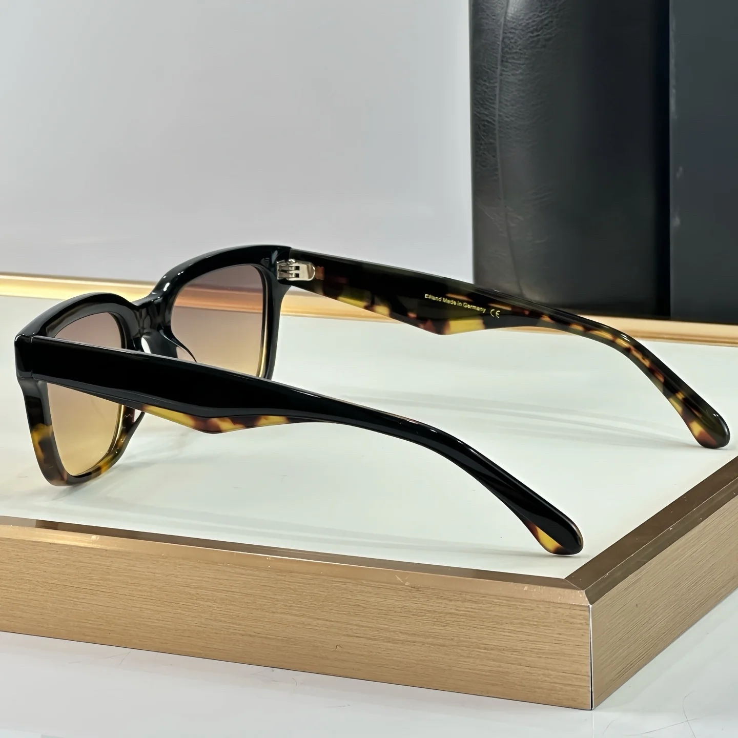 CHAIRMAN I Men Women Sunglasses,Timeless Retro Acetate Shades,UV400 Gradient Tan Lens,Stand Out On Any Occasion,Grab Compliments