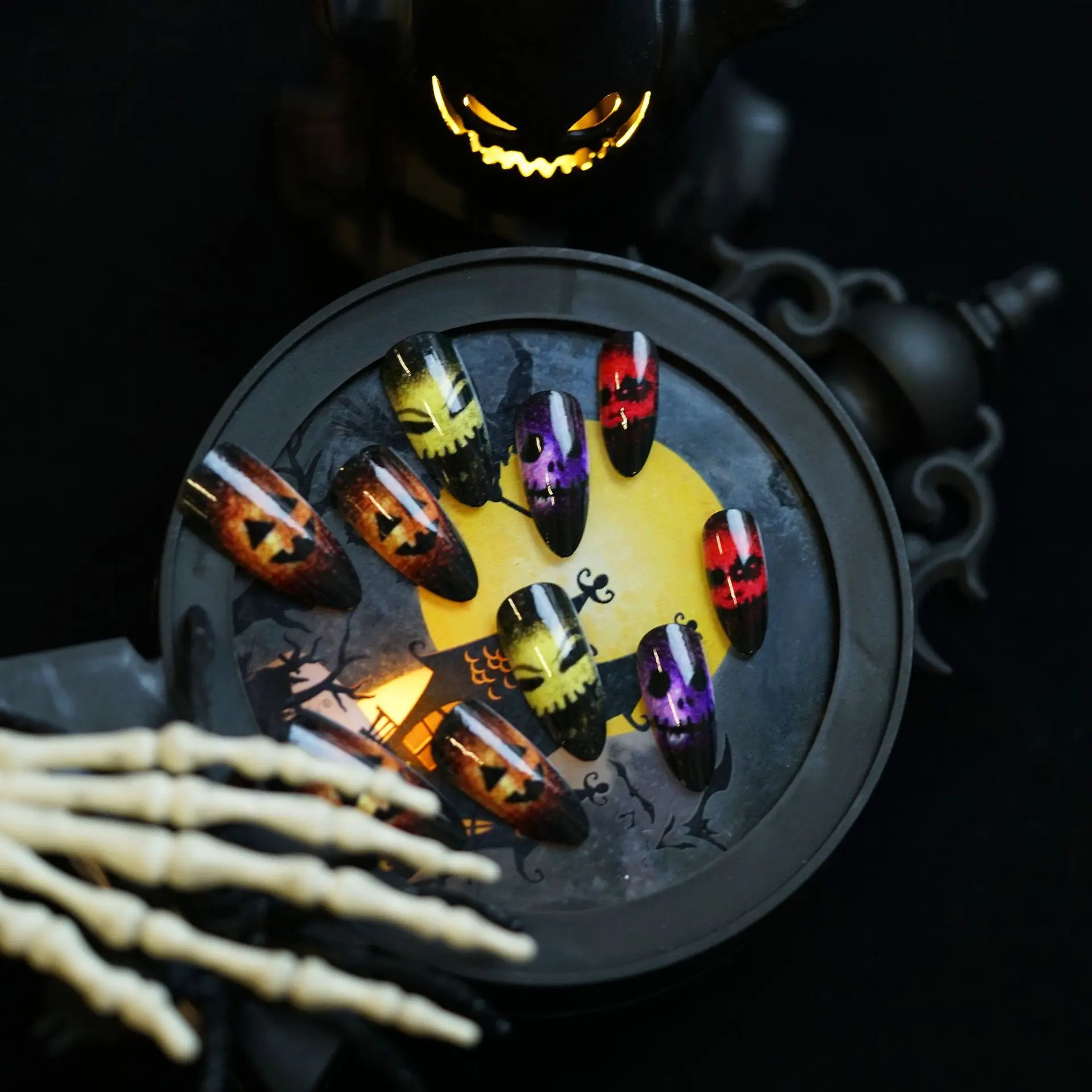 24 pz 2025 Halloween 3D Cat Eye Unghie Finte Patch Spaventoso Verde Mandorla Forma Pipistrello Fantasma Teschio Indossabile Punte False Del Chiodo Set di Manicure