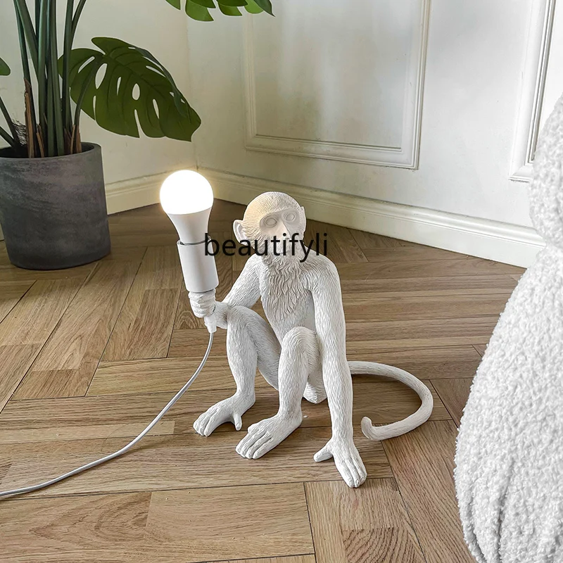 

Monkey Table Lamp Creative Personality Nordic Living Room and Study Decoration Decoration Bedroom Bedside Animal Lamps