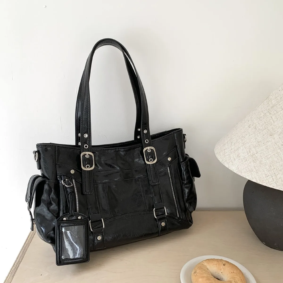 

Женская сумка-тоут с шипами в стиле панк, большая вместительная сумка из искусственной кожи, мотоциклетные сумки с заклепками для женщин, сумка-шоппер с верхней ручкой Y2K