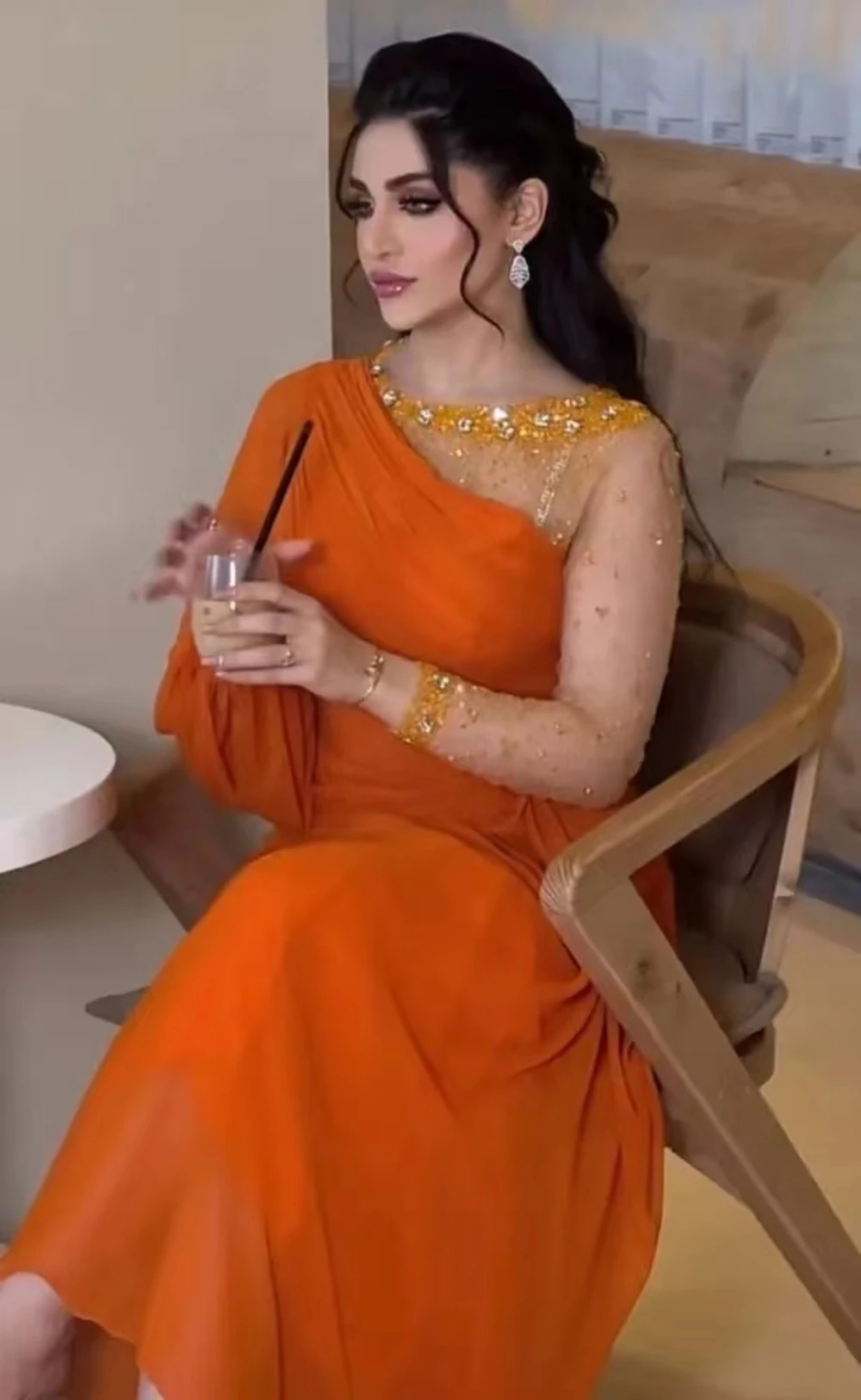 Saudi Arabia Formal Evening Dress Women Orange Chiffon Prom Dresses Handmade Beaded Long Sleeves Party Gowns Dubai Ladies