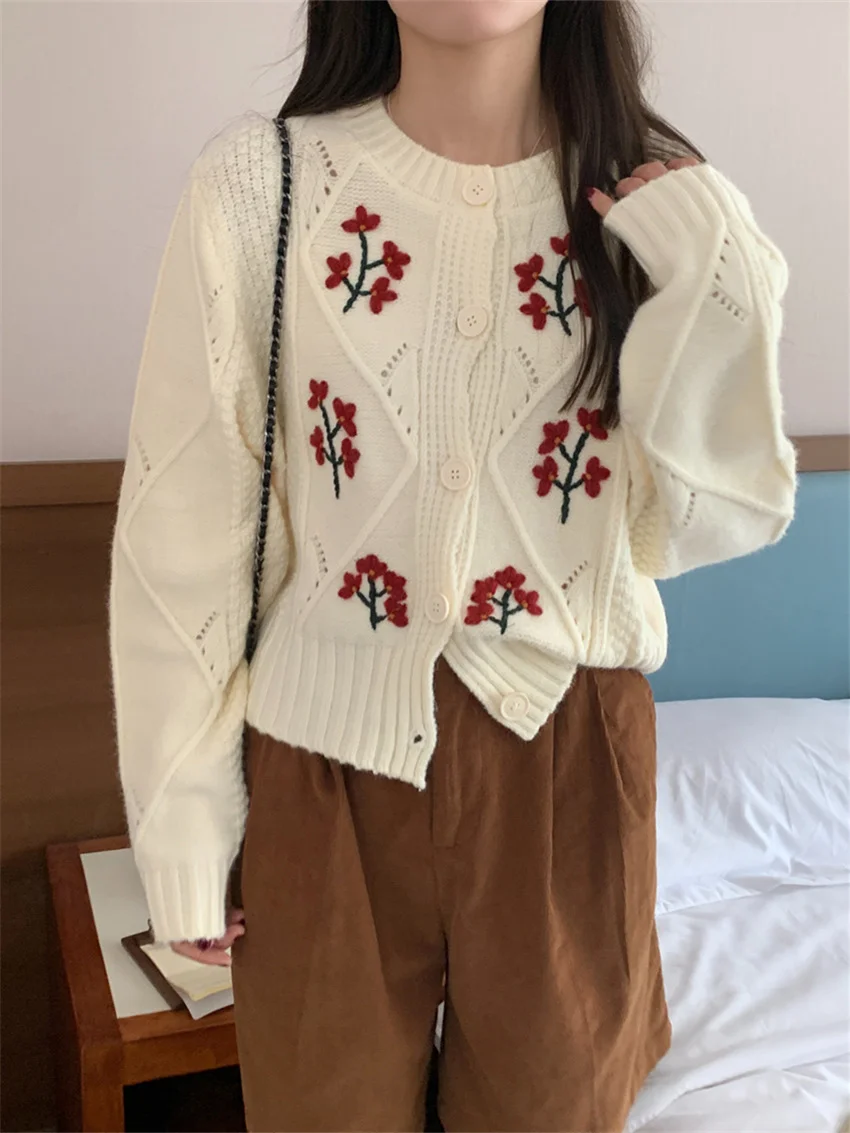 Arazooyi Hook Florals Women Sweaters Chic Knitted Autumn Gentle 2023 OL Loose High Street Cardigans Sweet Elegant Coats