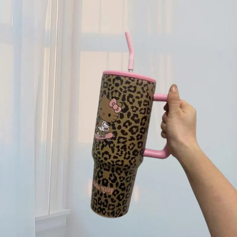 헬로 키티 텀블러 빨대와 손잡이 포함 차량용 컵 스테인리스 스틸 컵 레오파드 디자인 미끄럼 방지 베이스 여행용 머그 물병