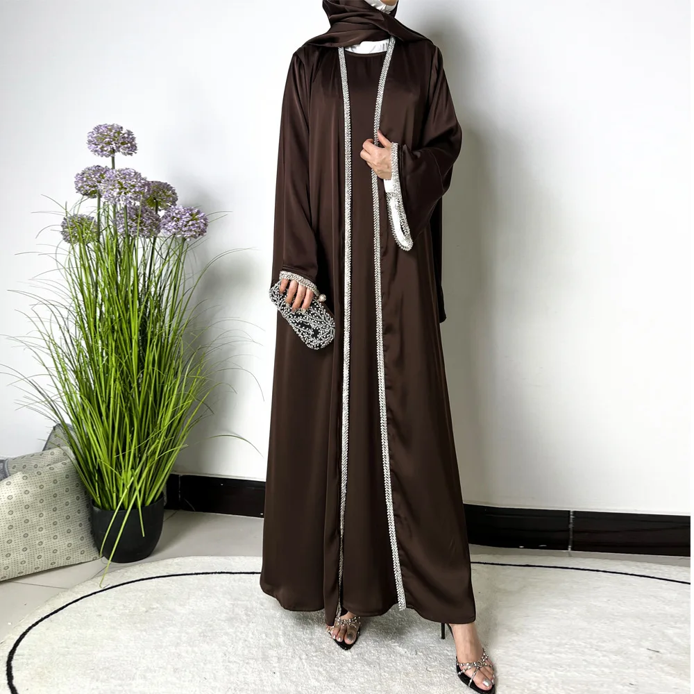 New Fashionable Loose Bright Satin 2025 Diamond Strip External Long Connecting Skirt Long Robe Ethnic Clothing Set 4632