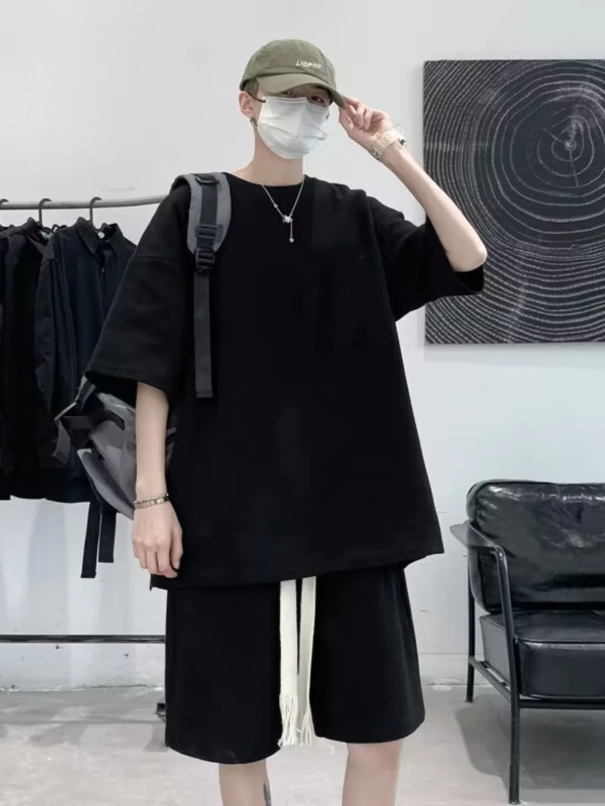 

Casual Sporty Short Sleeve T-Shirt And Five-Quarter Pants Set for Men Summer New Style Fashion Brand Teenagers Polyester Fiber