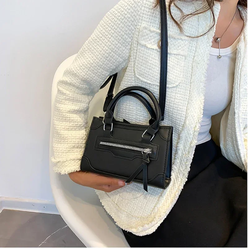 

2025 Crossbody Bag for Women New Fashion Casual Western Style Shoulder Handbag Simple Texture Messenger Small Square Bag