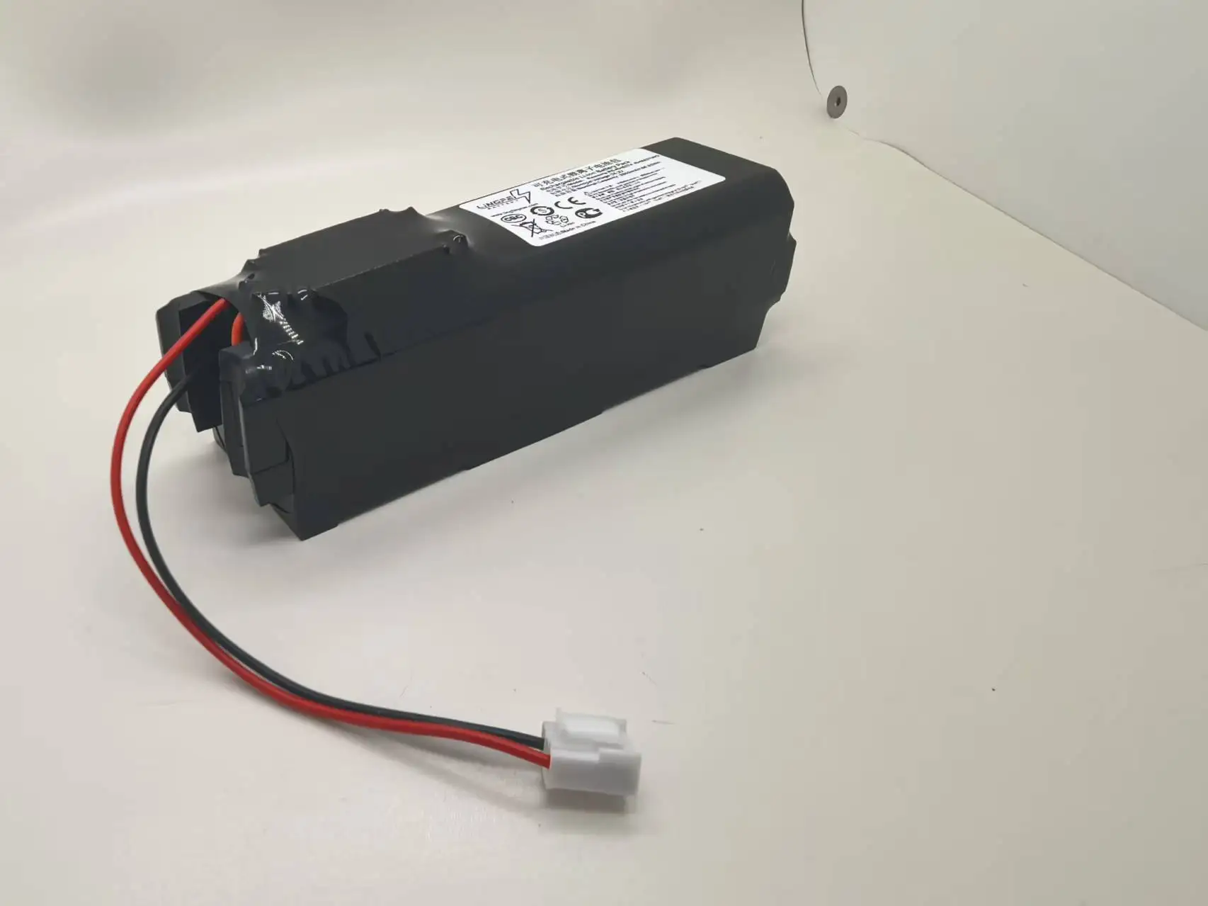 

25.9V 2.5AH LI-ION RSRH5274 BATTERY FOR ROWENTA AIR FORCE EXTREME RH8870 Ships within 2 days,delivery in 10–25 days