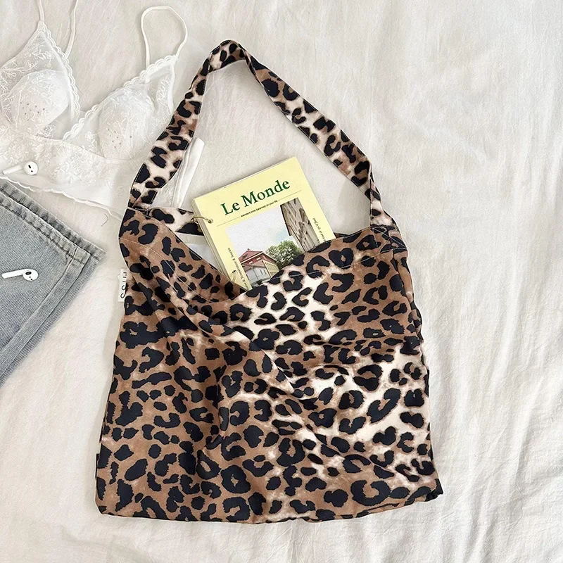 

Large Capacity Leopard Floral Print Canvas Shoulder Bag Women Summer Casual Shopping Bag College Student Reusable Shopper Tote