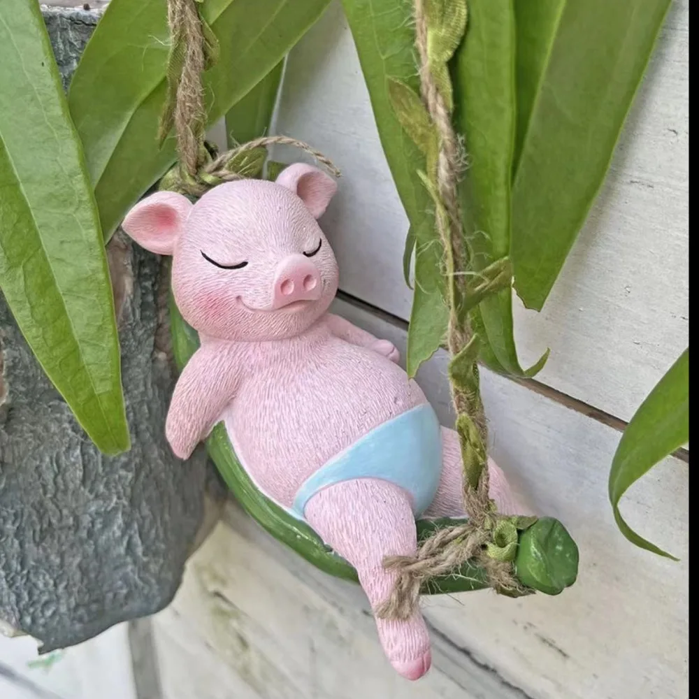 Funny Waterproof Pig Swing Statue Climbing Rattan Trellis Resin Pig Swing Figurine Wall Mount Garden Lawn Decoration Garden