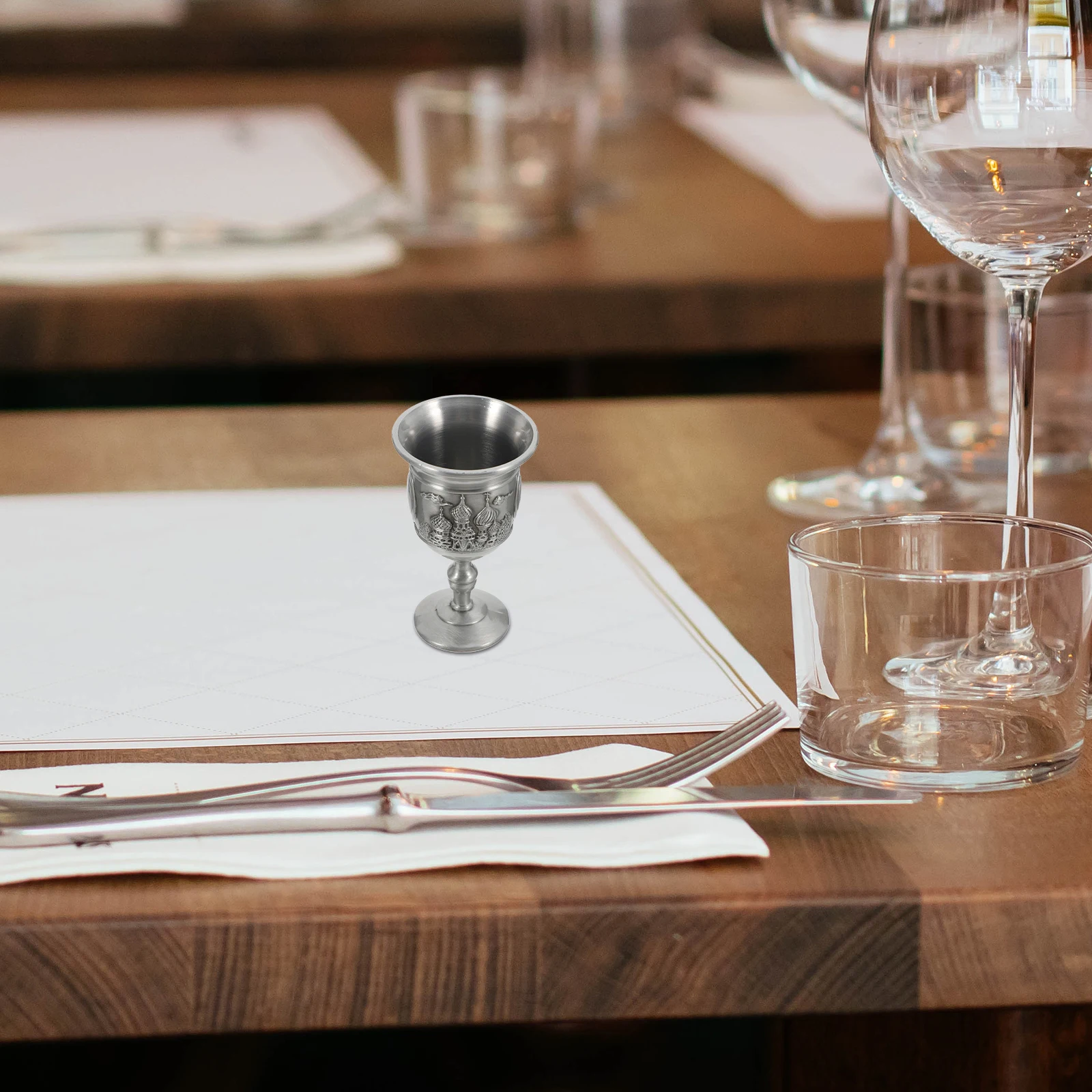 

Creative Metal Craft Cup Retro Goblet Exquisite Art Medieval Style Drinking Cup Home Decor Wedding Party Decoration Metal Goblet