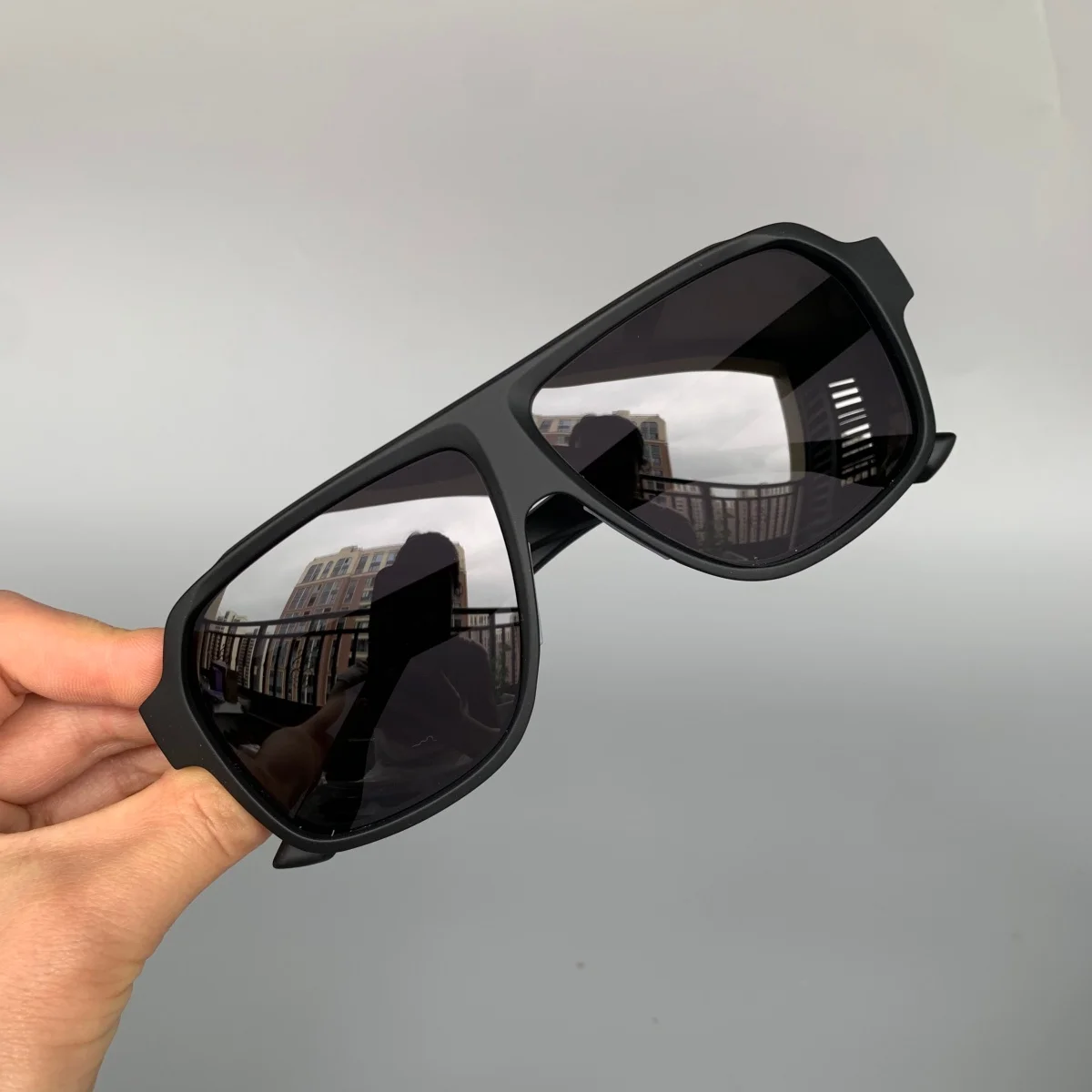 nuovi-occhiali-da-sole-polarizzati-oversize-per-uomo-e-donna-protezione-uv400-stile-retro-lenti-a-specchio-occhiali-da-sole-alla-moda-per-la-guida