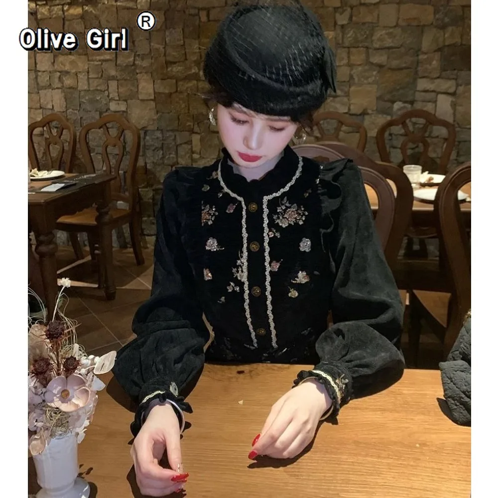 

French Top Shirt Retro High-end Women's Shirt Blouse Long Sleeved Shirt with Ruffle Edge Embroidery Splicing