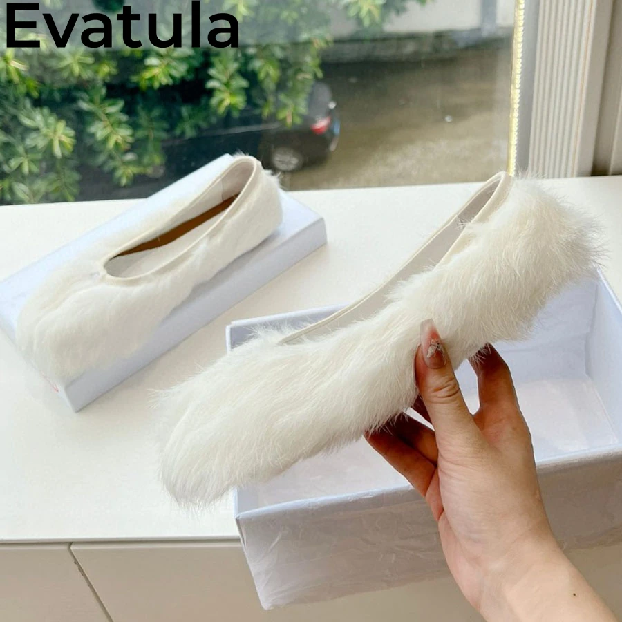 2024 Winter New Arrival Fluffy Fur Flat Shoes Women Split Toe Slip On Lazy Loafers Shoes Ladies Fashion Ballet Flat Shoes Female