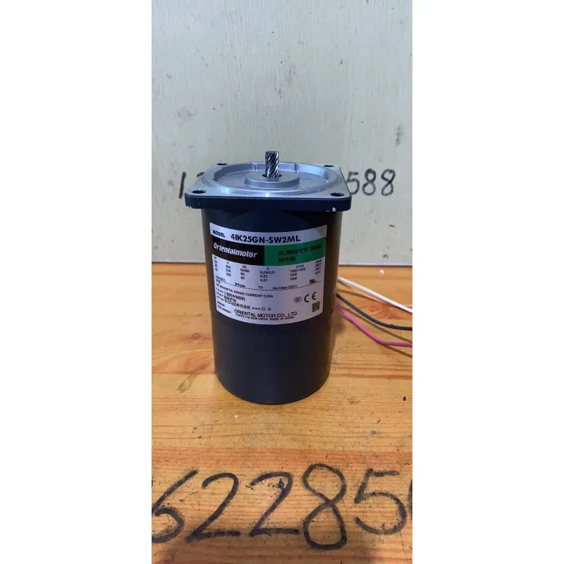 Japan Dongfang 4IK25GN-SW2ML three-phase variable frequency geared motor OM disassembly, spot
